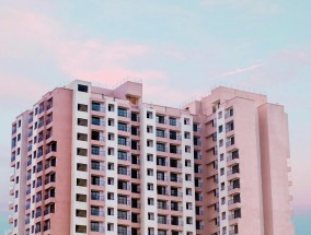 城地香江筹划定增事项，股票及可转债停牌引发市场关注